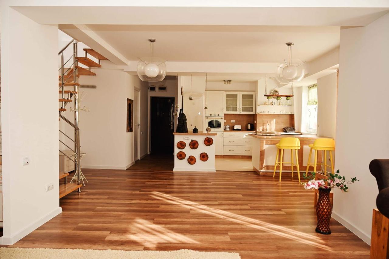 Appartamento The View Penthouse Braşov Esterno foto
